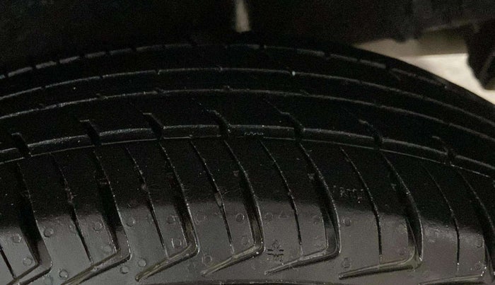 2019 Renault Kwid RXL, Petrol, Manual, 51,023 km, Left Rear Tyre Tread