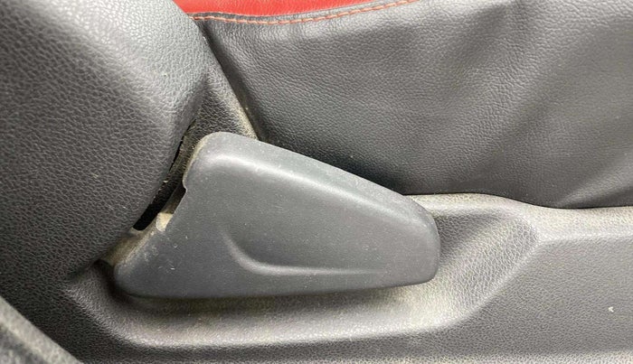 2016 Renault Kwid RXT 0.8, Petrol, Manual, 1,14,343 km, Driver Side Adjustment Panel