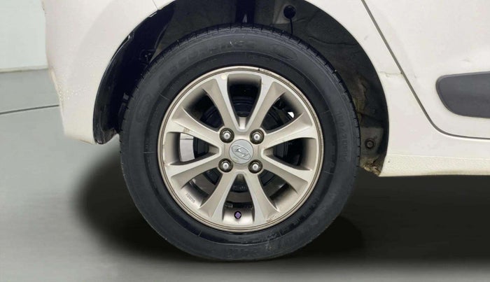 2016 Hyundai Grand i10 ASTA AT 1.2 KAPPA VTVT, CNG, Automatic, 75,512 km, Right Rear Wheel