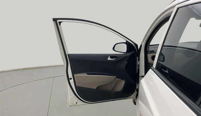 2016 Hyundai Grand i10 ASTA AT 1.2 KAPPA VTVT, CNG, Automatic, 75,512 km, LHS Front Door