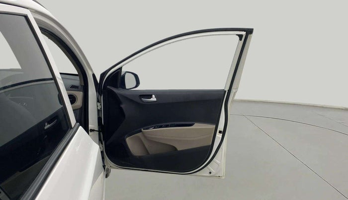 2016 Hyundai Grand i10 ASTA AT 1.2 KAPPA VTVT, CNG, Automatic, 75,512 km, RHS Front Door