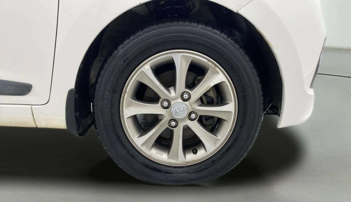 2016 Hyundai Grand i10 ASTA AT 1.2 KAPPA VTVT, CNG, Automatic, 75,512 km, Right Front Wheel