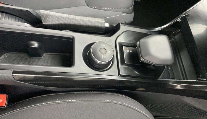 2024 Tata NEXON CREATIVE PLUS 1.2 REVOTRON 6 AMT, Petrol, Automatic, 4,898 km, Gear Lever