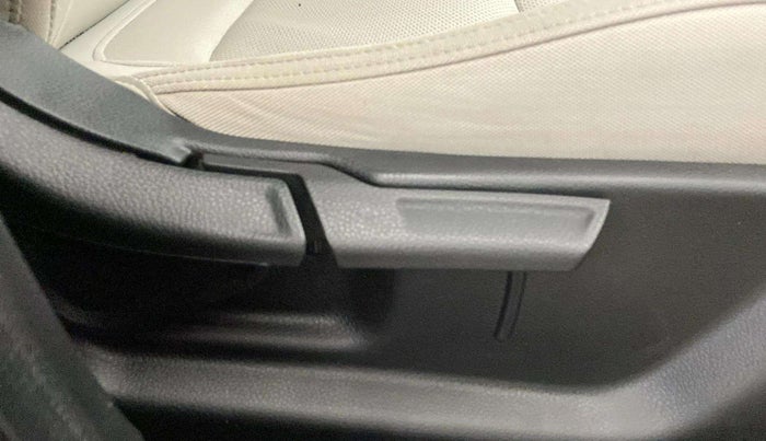2022 KIA SELTOS HTK PLUS 1.5 IMT, Petrol, Manual, 17,357 km, Driver Side Adjustment Panel