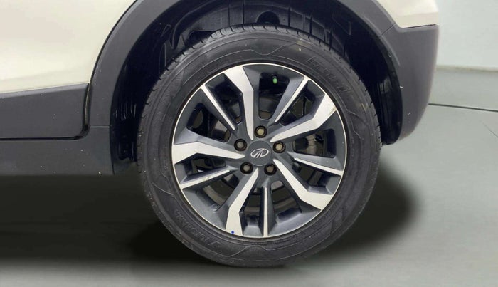 2020 Mahindra XUV300 W8 (O) 1.5 DIESEL AMT, Diesel, Automatic, 1,33,024 km, Left Rear Wheel