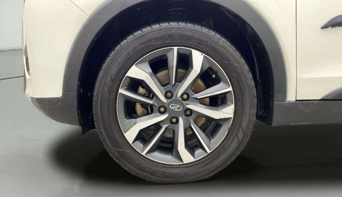 2020 Mahindra XUV300 W8 (O) 1.5 DIESEL AMT, Diesel, Automatic, 1,33,024 km, Left Front Wheel