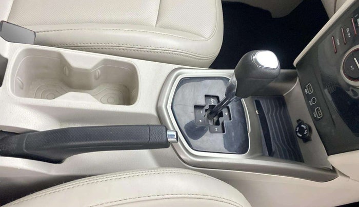 2020 Mahindra XUV300 W8 (O) 1.5 DIESEL AMT, Diesel, Automatic, 1,33,024 km, Gear Lever