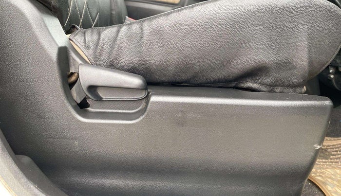 2017 Maruti Wagon R 1.0 VXI AMT, Petrol, Automatic, 44,392 km, Driver Side Adjustment Panel