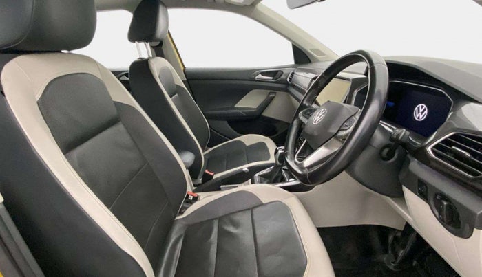 2021 Volkswagen TAIGUN TOPLINE 1.0 TSI AT, Petrol, Automatic, 49,844 km, Right Side Front Door Cabin