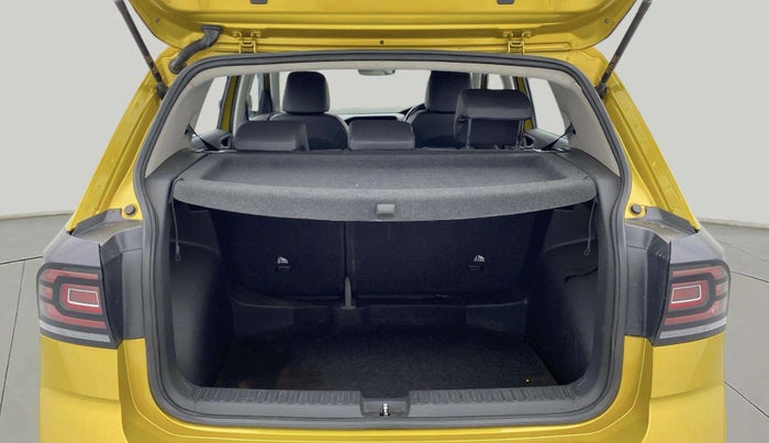 2021 Volkswagen TAIGUN TOPLINE 1.0 TSI AT, Petrol, Automatic, 49,844 km, Boot Open Zoomed View