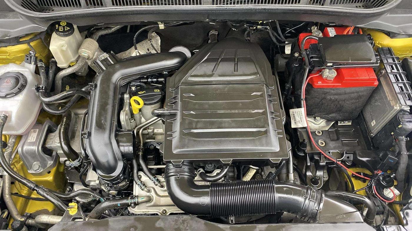 2021 Volkswagen TAIGUN TOPLINE 1.0 TSI AT, Petrol, Automatic, 49,885 km, Engine View