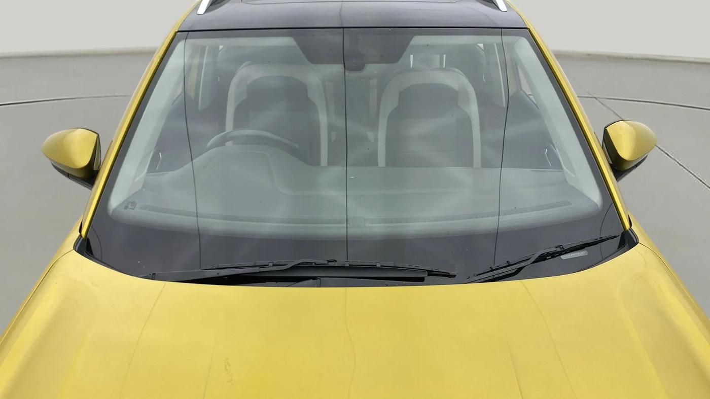 2021 Volkswagen TAIGUN TOPLINE 1.0 TSI AT, Petrol, Automatic, 49,885 km, Front Windshield