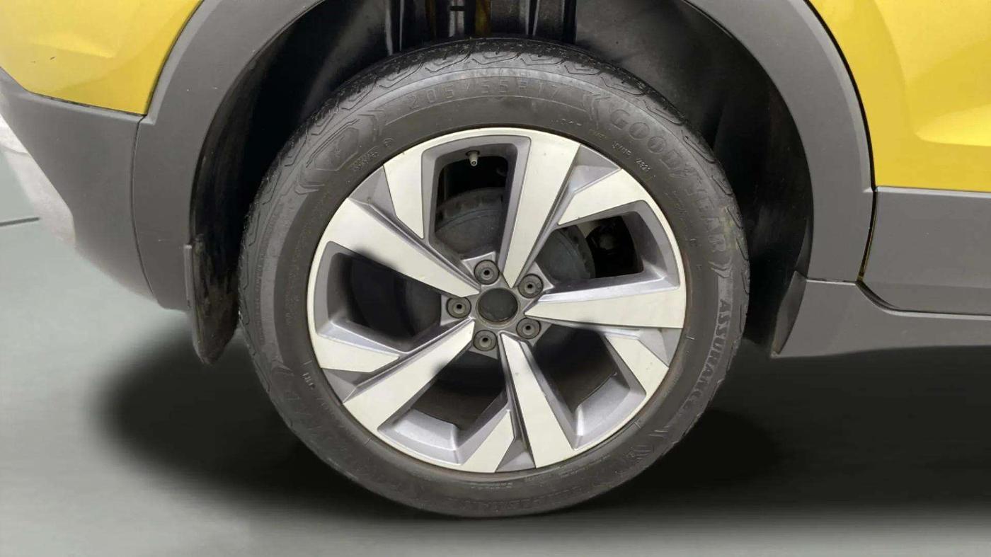 2021 Volkswagen TAIGUN TOPLINE 1.0 TSI AT, Petrol, Automatic, 49,885 km, Right Rear Wheel