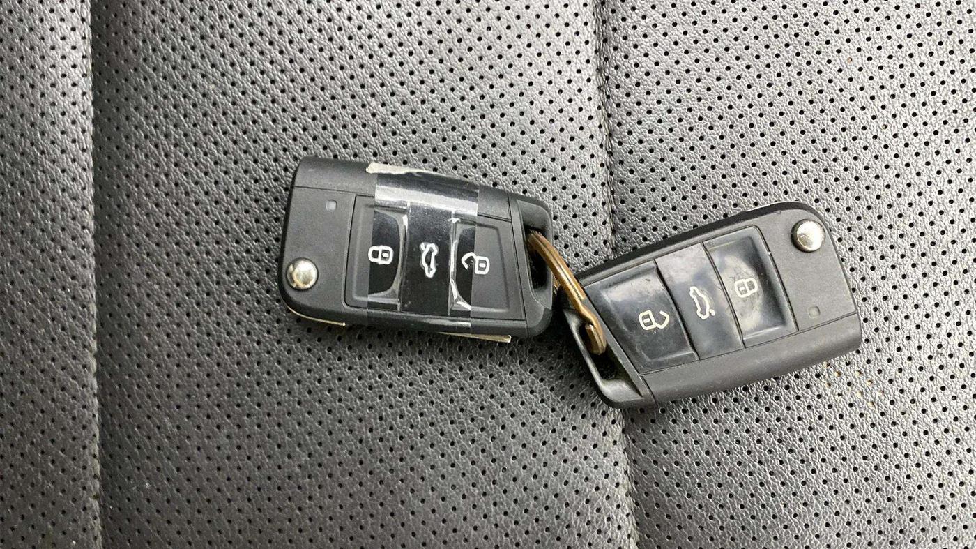 2021 Volkswagen TAIGUN TOPLINE 1.0 TSI AT, Petrol, Automatic, 49,885 km, Key Close Up