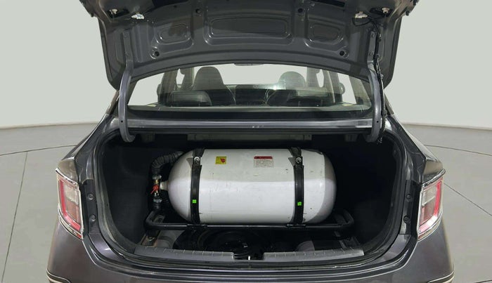 2022 Hyundai AURA S 1.2 CNG, CNG, Manual, 69,046 km, Boot Inside