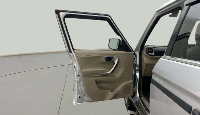 2023 Mahindra BOLERO NEO N10 R, Diesel, Manual, 43,840 km, LHS Front Door