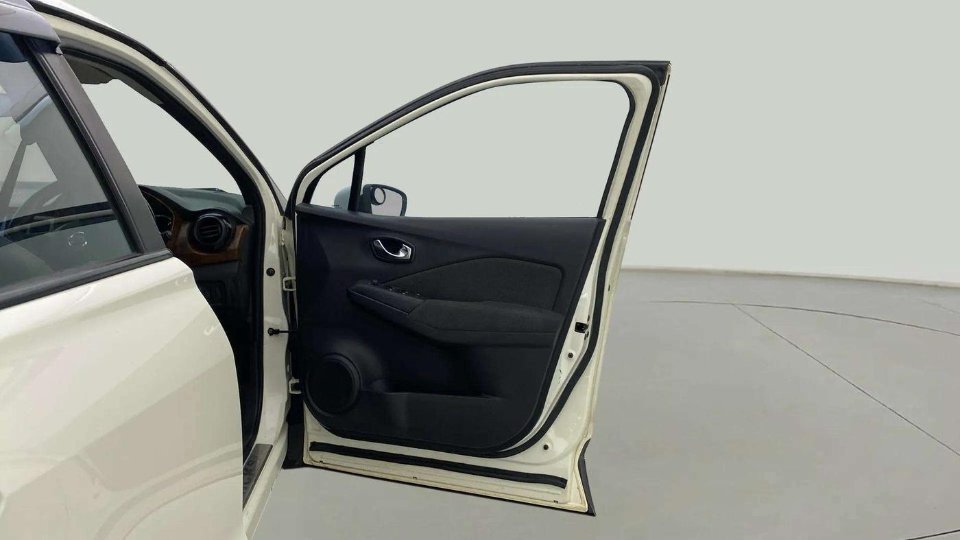 2019 Nissan Kicks XL DIESEL, Diesel, Manual, 89,623 km, RHS Front Door