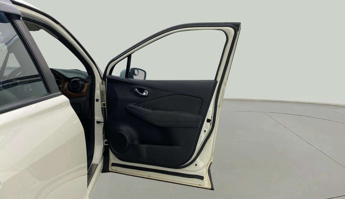 2019 Nissan Kicks XL DIESEL, Diesel, Manual, 89,424 km, RHS Front Door