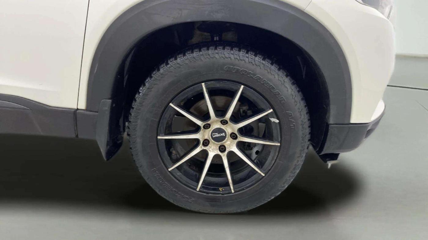 2019 Nissan Kicks XL DIESEL, Diesel, Manual, 89,623 km, Right Front Wheel