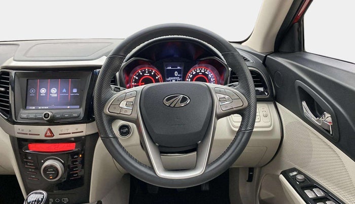 2022 Mahindra XUV300 W8 (O) 1.2 PETROL, Petrol, Manual, 27,712 km, Steering Wheel Close Up