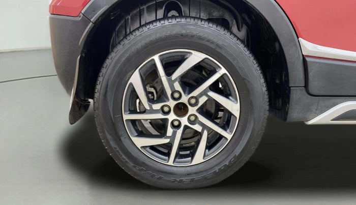 2022 Mahindra XUV300 W8 (O) 1.2 PETROL, Petrol, Manual, 27,712 km, Right Rear Wheel