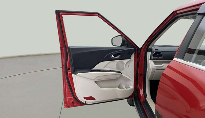 2022 Mahindra XUV300 W8 (O) 1.2 PETROL, Petrol, Manual, 27,712 km, LHS Front Door