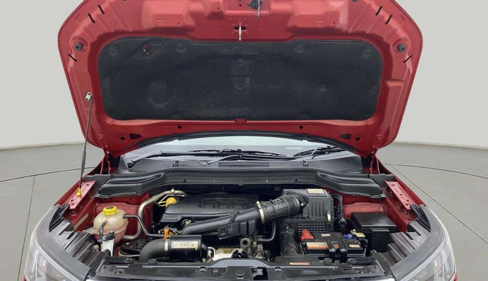 2022 Mahindra XUV300 W8 (O) 1.2 PETROL, Petrol, Manual, 27,712 km, Open Bonet