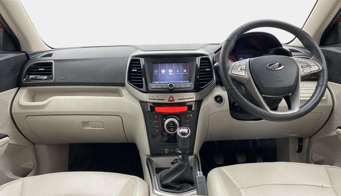 2022 Mahindra XUV300 W8 (O) 1.2 PETROL, Petrol, Manual, 27,712 km, Dashboard