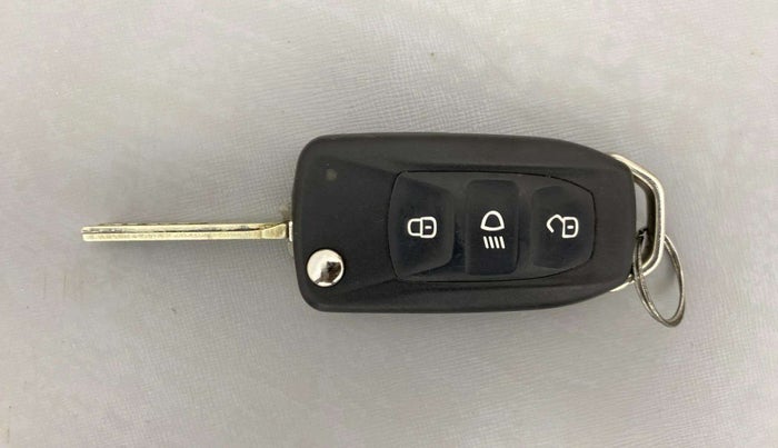 2023 Tata PUNCH ADVENTURE AMT, Petrol, Automatic, 17,819 km, Key Close Up