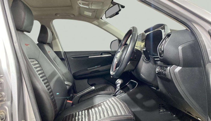 2020 KIA SONET GTX PLUS 1.0 DCT, Petrol, Automatic, 30,999 km, Right Side Front Door Cabin