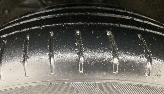 2018 Maruti Baleno ALPHA CVT PETROL 1.2, Petrol, Automatic, 55,057 km, Left Front Tyre Tread