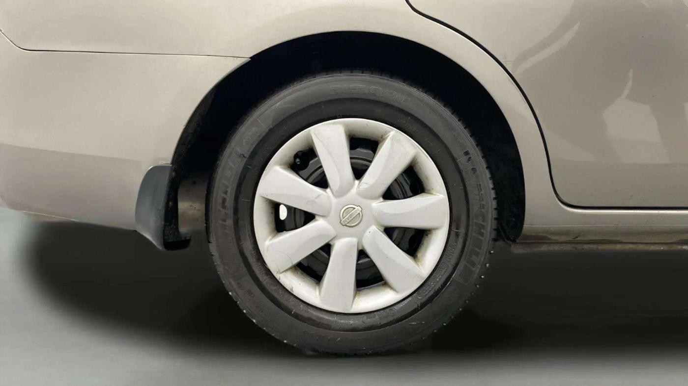 2012 Nissan Sunny XL DIESEL, Diesel, Manual, 1,16,242 km, Right Rear Wheel