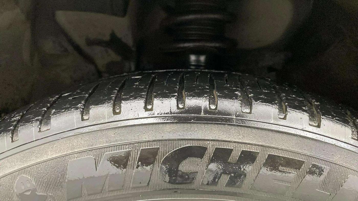2012 Nissan Sunny XL DIESEL, Diesel, Manual, 1,16,242 km, Left Front Tyre Tread