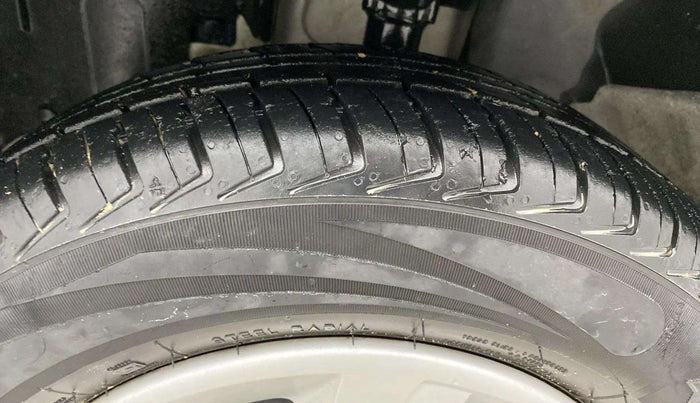 2019 Renault Kwid RXL, Petrol, Manual, 17,254 km, Left Front Tyre Tread