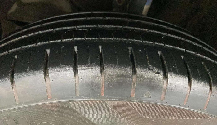 2023 Maruti Baleno DELTA PETROL 1.2, Petrol, Manual, 29,392 km, Left Front Tyre Tread