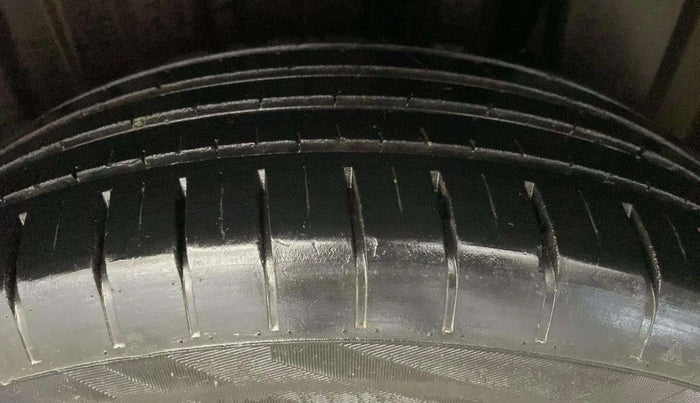 2023 Maruti Baleno DELTA PETROL 1.2, Petrol, Manual, 29,392 km, Left Rear Tyre Tread