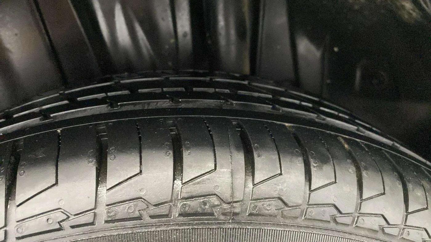 2021 Maruti S Cross ZETA 1.5, Petrol, Manual, 76,840 km, Left Rear Tyre Tread