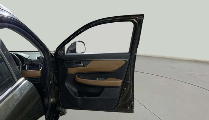 2023 Honda ELEVATE ZX MT, Petrol, Manual, 9,072 km, RHS Front Door