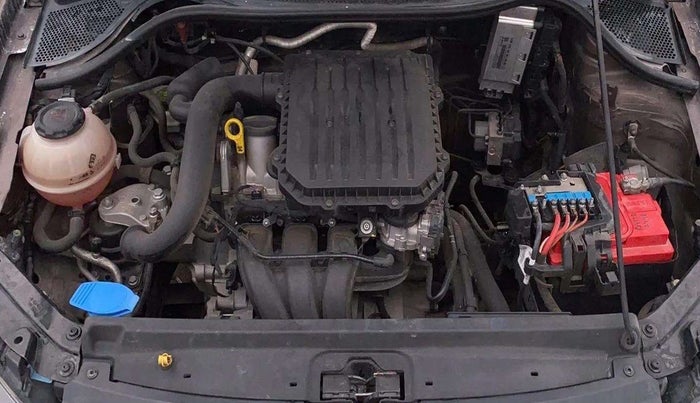 2018 Volkswagen Polo COMFORTLINE 1.0L MPI, Petrol, Manual, 79,703 km, Open Bonet