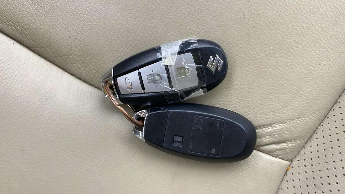 2019 Maruti Ciaz ALPHA  AT 1.5 SHVS PETROL, Petrol, Automatic, 71,585 km, Key Close Up