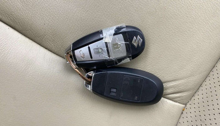 2019 Maruti Ciaz ALPHA  AT 1.5 SHVS PETROL, Petrol, Automatic, 71,585 km, Key Close Up