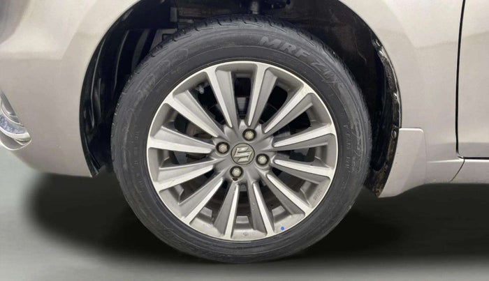 2019 Maruti Ciaz ALPHA  AT 1.5 SHVS PETROL, Petrol, Automatic, 71,585 km, Left Front Wheel