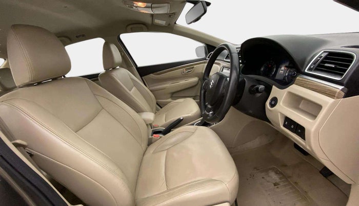 2019 Maruti Ciaz ALPHA  AT 1.5 SHVS PETROL, Petrol, Automatic, 71,585 km, Right Side Front Door Cabin
