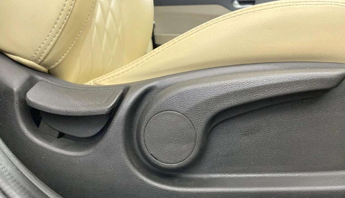 2019 Hyundai Verna 1.6 VTVT SX, Petrol, Manual, 85,629 km, Driver Side Adjustment Panel