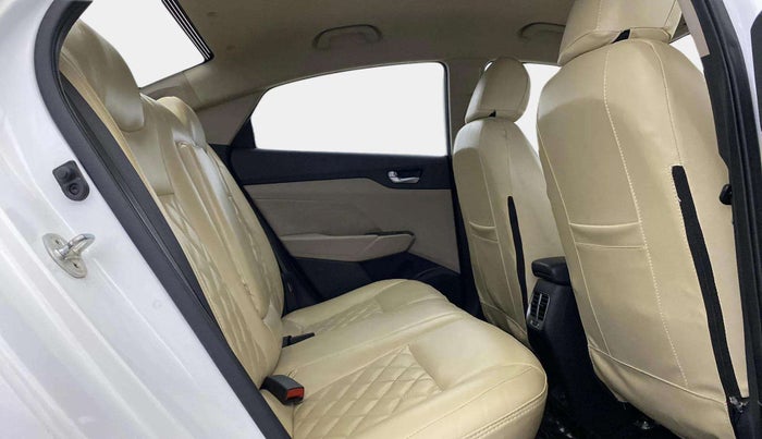 2019 Hyundai Verna 1.6 VTVT SX, Petrol, Manual, 85,629 km, Right Side Rear Door Cabin