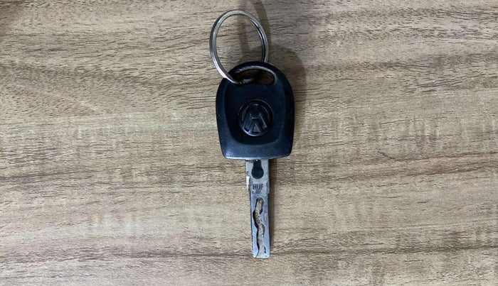 2017 Volkswagen Ameo TRENDLINE 1.2L, Petrol, Manual, 83,804 km, Key Close Up