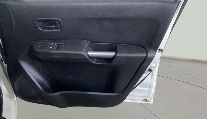 2024 Maruti IGNIS SIGMA 1.2, Petrol, Manual, 9,445 km, Driver Side Door Panels Control