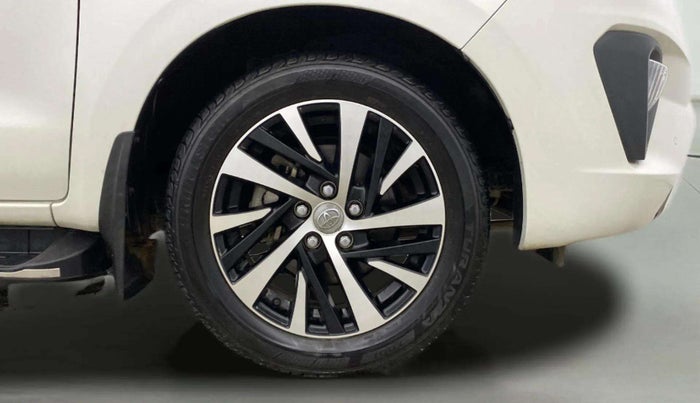 2022 Toyota Innova Crysta 2.7 ZX AT 7 STR, Petrol, Automatic, 16,086 km, Right Front Wheel