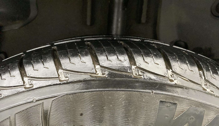2019 Renault Duster 85 PS RXZ DIESEL, Diesel, Manual, 28,834 km, Left Rear Tyre Tread