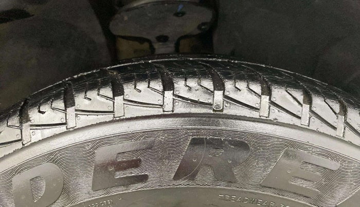 2019 Renault Duster 85 PS RXZ DIESEL, Diesel, Manual, 28,834 km, Right Front Tyre Tread